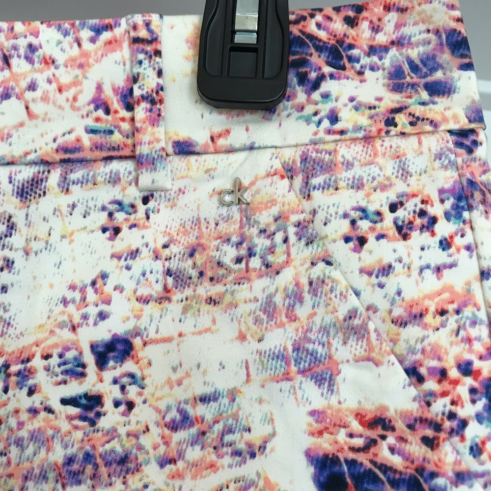 EUC Calvin Klein Multicolored Snake Print Shorts 4 - Picture 2 of 8